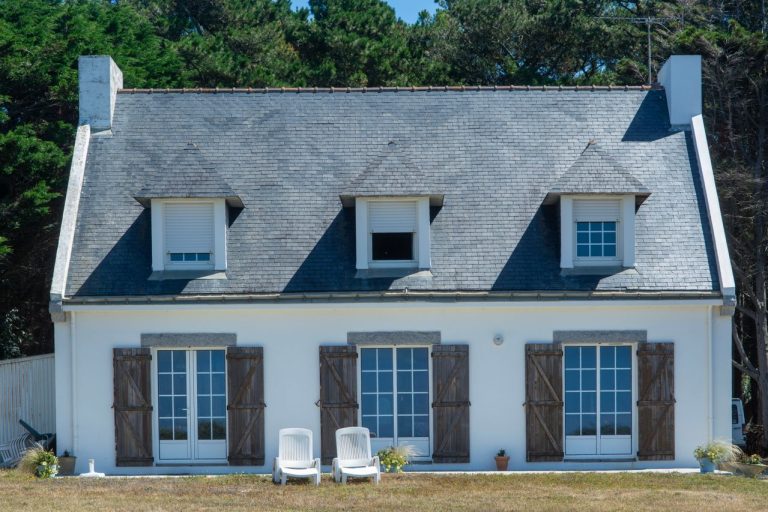 Rénovation des menuiseries d'une maison bretonne